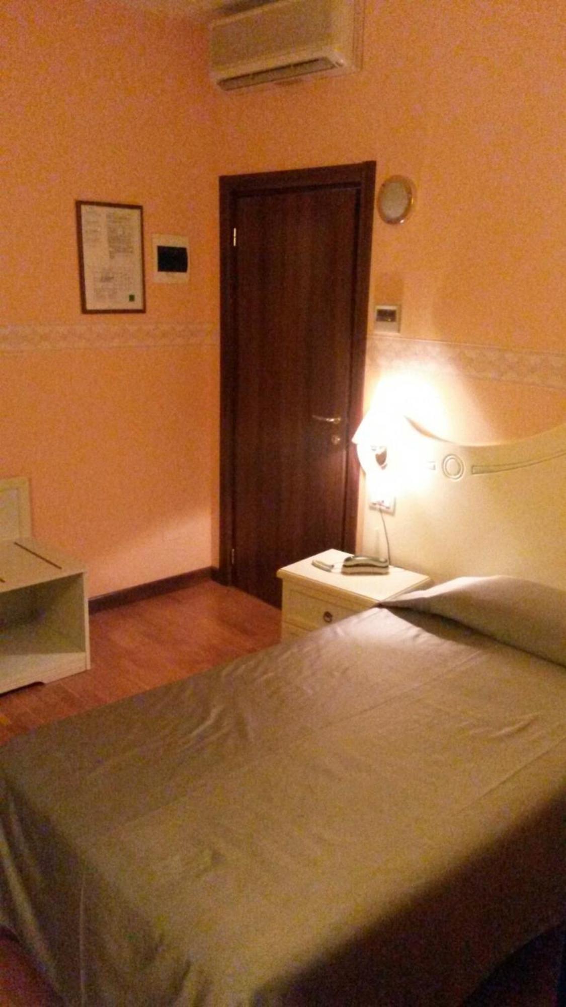 Albergo Ristorante Flora Vittorio Veneto Pokój zdjęcie