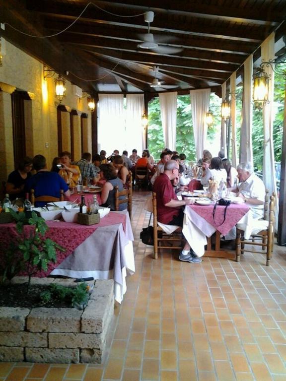 Albergo Ristorante Flora Vittorio Veneto Zewnętrze zdjęcie