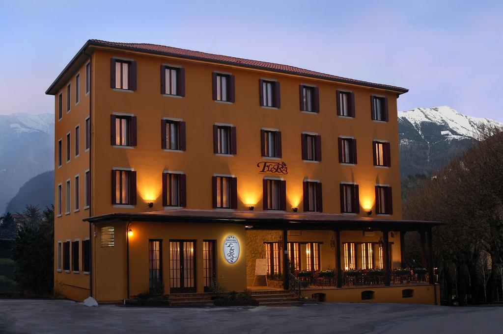 Albergo Ristorante Flora Vittorio Veneto Zewnętrze zdjęcie